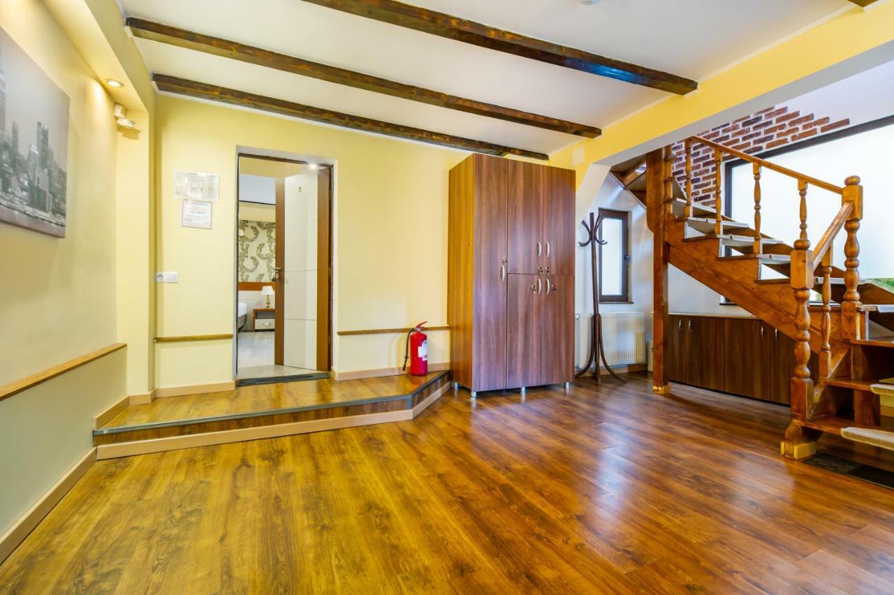 Apartamento Casa Ivett Braşov Exterior foto